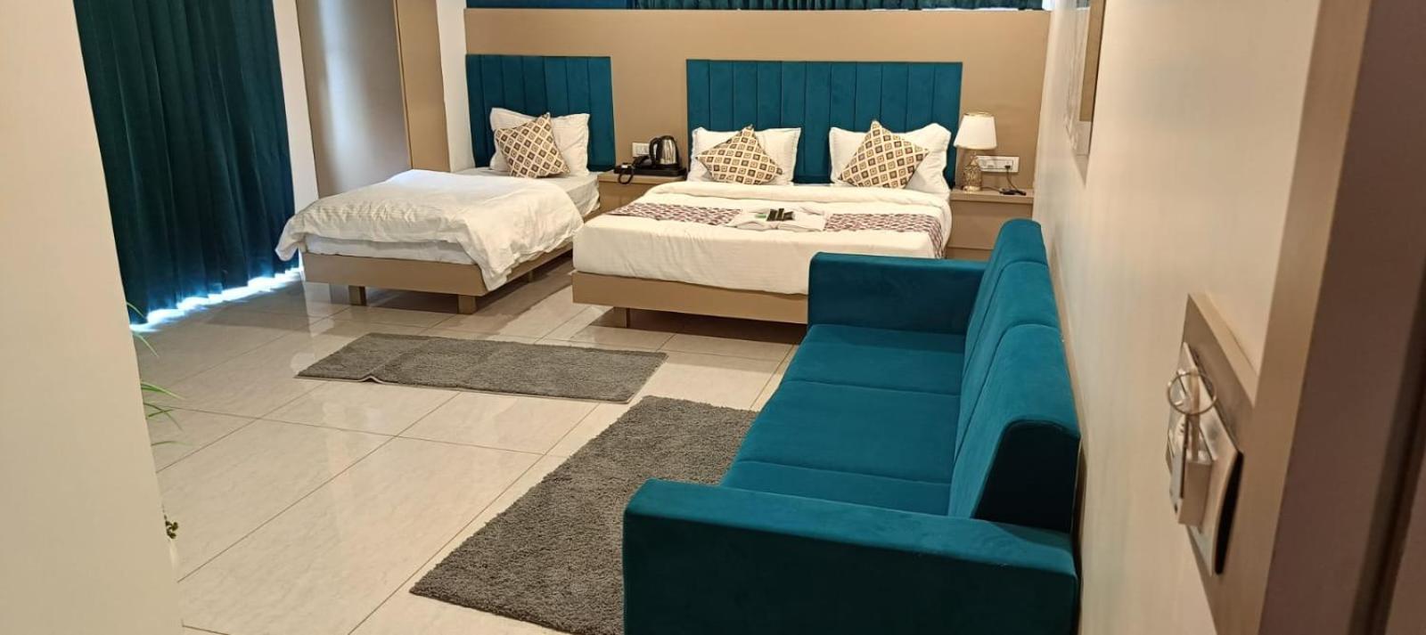 Hotel Royal Square Gandhinagar Extérieur photo