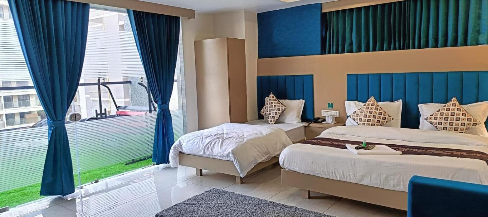 Hotel Royal Square Gandhinagar Extérieur photo